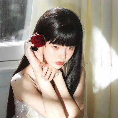 弹珠汽水瓶里的千岁同学